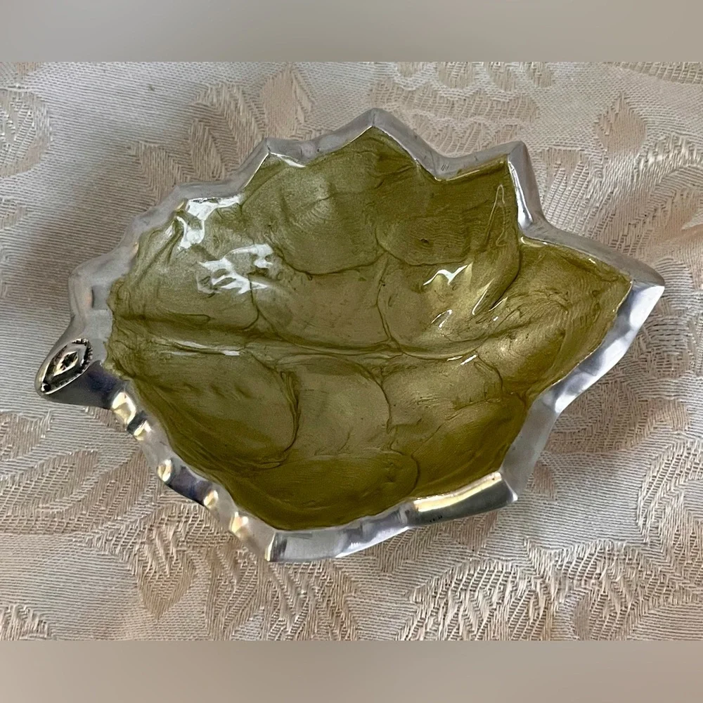 Julia Knight Kiwi Green Leaf Bowl 6x5